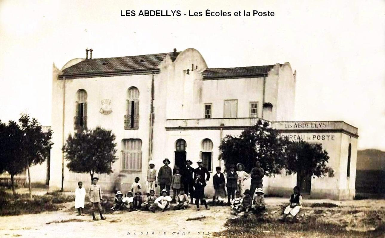 981- Les Abdellys - Les Ecoles.jpg